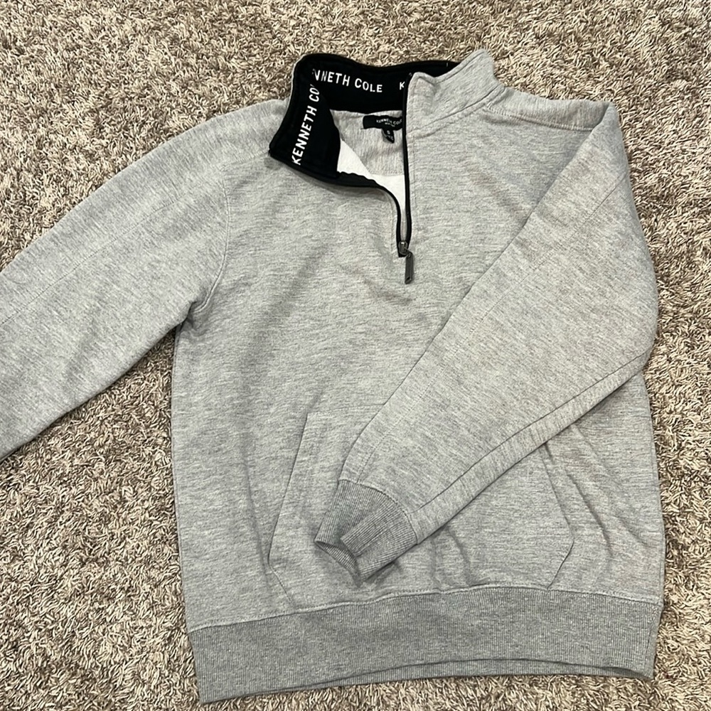 Kenneth Cole Sweatshirt size S OFFERS WELCOME